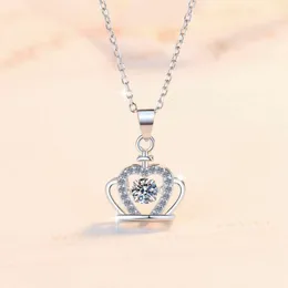 Ожерелье из чистого серебра Подвеска из камня Мосанг с 30-минутной короной в виде бьющегося сердца и цепочкой на ключице