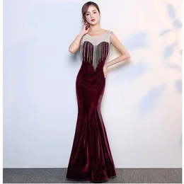 فساتين غير رسمية Corzzet Vestido Women Noble Women 2024 Fashion Red Velvet Diamond Neck Long Long Mermaid Party