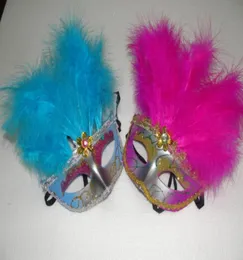10pcslot Meia Faces Máscara Veneziana com 11 belas penas Mardi Gras Masquerade Halloween Costume Party Masks7880460
