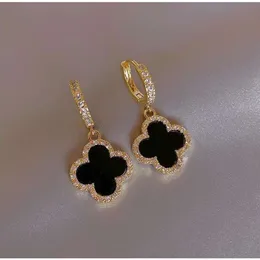 2021 Stud Designer Earrings Four-leaf Clover Earring For Women Senior Classic Small Fragrant Wind Earrings New Clover Ear Ring 18k Gold Light Luxury Flash Mens