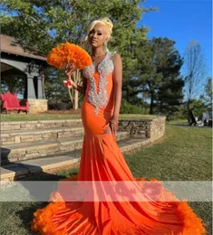 Ny Long Prom -klänning 2024 för svarta flickor Sparkly Crystal Rhinestones Beading Feathers Glitter Birthday Party Homecoming Gown