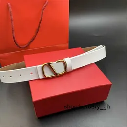 Leisure belt for woman designer cinto plated gold v buckle mature trendy classic ceinture wide about 3cm valentino adjustable size luxury belt Valentino belt 1 MP4L