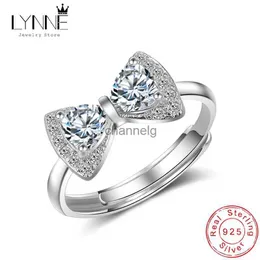 Klusterringar lynne smycken kvinnor fina mode Österrike aaa kubik zirkonia bowknot ringar 925 sterling silver öppen resizable party cz ring gåva yq240109