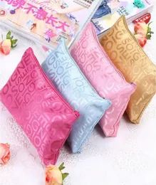Nuova borsa per cosmetici con lettere minuscole Borsa per trucco coreana femminile Pacchetto di archiviazione necessario per il viaggio Regali promozionali popolari3174697