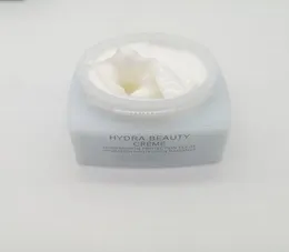 CCクリームコード6301 Hydra Beauty CH Creme Hydrataion Protection Eclat Hydration Radiance Poids Net 50G 17Oz3807884