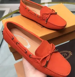 Summer italiensk importerad äkta läder kvinnors skor Nya deerskin bönor skor komfort slipskor för körning för körning