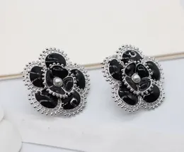 2024 Luxury Quality Charm Flower Shape Black Color Stud Earring and Brosch i silverpläterad har stämpelbox PS3761A