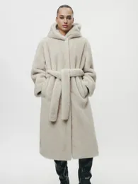 RR2833 Xlong Faux Fur Coats with Hood Winter Warme Fake Mink Jacketsフロント女性ジャケットベルトウエストのスナップボタン240108