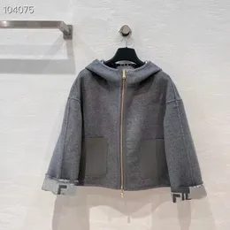 Cappotto di moda firmato Clip da presbiterio da donna per superare il nuovo cappotto invernale in lana corto e sciolto su entrambi i lati