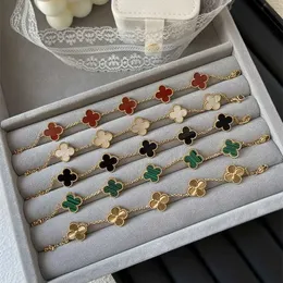 Van Clover Armband doppelseitige vierblättrige Klee Fünf Blumen Armband Frauen Titanium Stahlhandschmuck Luxusgeschenke mit Schachtel