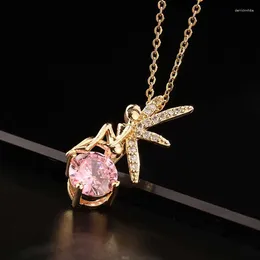 Pembe Kristal Zirkon Peri Moda Takı ile Kadınların 18K Altın Kaplama Pençe Seti için Kolye Kolye Kolye