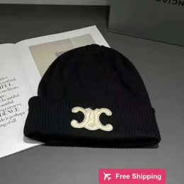 Designer Ball Caps Koreaanse versie van herfst en winter Triomfboog gebreide muts, modieus en veelzijdig, internet rode wollen muts, letter trendy gebreide muts RK6V