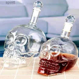 Bicchieri da vino Halloween Testa di teschio di cristallo Bottiglia di whisky Vodka Decanter per vino Bottiglia di whisky Bicchiere da birra Bicchiere da liquore Bicchiere da acqua Bar Casa YQ240105