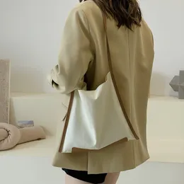 Prosta modna torba na ramię płótno torebki pod pachami wysokiej wysokiej kasety luksusowa torba projektowa torebka torebka wszechstronna karta dla kobiet 005