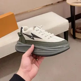 Kör bort sneaker mens designer casual sko 22SS mönster upptäck sneakers låga lyxiga läder vit svart regnbågtränare skor gummi yttersula 1.8 02