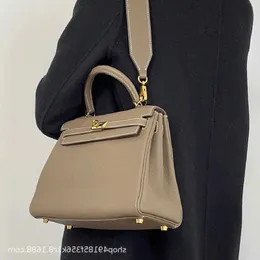 A Kaily 2023 outono inverno nova bolsa de couro genuíno feminino alta qualidade grande capacidade crossbody um ombro portátil