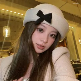 Berets Black and White French Bow Wool Wool Bucket Hat Women’s Autumn Winter Sweet Elegant Elegant Darm Warm KPOP Bowler