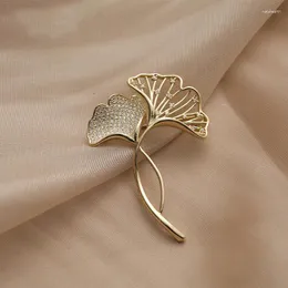 Broszki retro elegancki liść ginkgo dla kobiet przyjęcie weselne kwiat pin moda bijouterie brosze femme bijoux de luksus