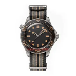 MENS TWATE OMG Watches High Quality 300m 007 Watches Rubber Strap 42mm Luxury Wristwatch 2813 Movement Original Waterproof Heruples Sapphire U1 AAA
