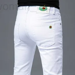Herrenjeans Designer-Jeans aus europäischer reiner Baumwolle in Weiß, schmal geschnittene kleine gerade Hosen für Herren, koreanische Freizeithosen FVAW