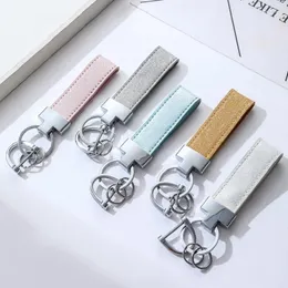Keychains Luxury Design Sequin Car Keychain Accessories High Quality Leather Lovers Keyrings Decoration Fashion Bag Pendant Bulk Wholesale
