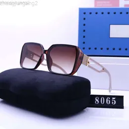 Designe Guicc Sunglasses Cucci Overseas New Gg Home Network Popular Men's and Women's Tourism Box Glasses 8065