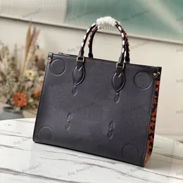 2024 New Totebag On The Go Tote Large Emboss Mummy Luxurys Handbag Totes Onthego Bag GM MM handbag fashion crossbody Clutch blackembossed bags