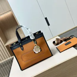 Borsa per pendolari in stile business con decorazione floreale spalla in pelle primaverile, famosa borsa da donna stampato classica, stile femminile maturo intellettuale