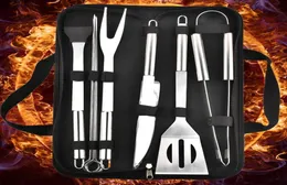 9-teiliges Set Edelstahl-BBQ-Werkzeuge Outdoor-Grill-Grillutensilien mit Oxford-Taschen Edelstahl-Grillclip-Bürstenmesser-Kit SN21529350