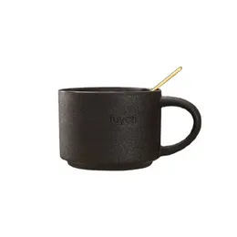 Canecas estilo europeu preto fosco cerâmica xícara de café com bandeja de madeira café caneca restaurante preto canecas colher ouro decalque casal copos yq240109