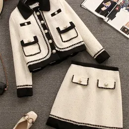 Alta qualidade retro feminino tweed conjunto de duas peças elegante botão de diamante jaqueta curta mini terno de esqui elegante conjunto de duas peças 240109