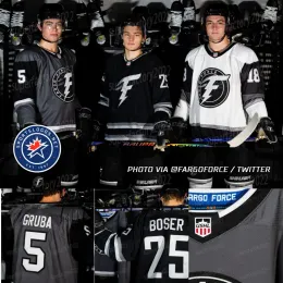 Özel USHL Fargo Force Hokey Jersey Siyah Gri Erkek Gençler Kadın Oyuncu veya Sayı dikiş dikili yüksek kalite 44