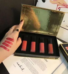 Makyaj Dudak Liplossu Lipstick Makyaj Dudak Parlatıcı Dudak 4 Farklı Renkler 148 150 152 154 İngilizce adı EPACKED 7898997