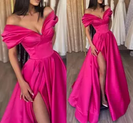 Klänningar Hot Pink Formal Evening Dress Floor Längd Kort ärm från axel slits Satin Runway Prom Party klänningar Aline Robe de Soiree 2023