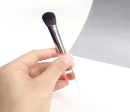 Trish McEvoy Brush 45 Sheer Application Eyecheek Brush A Goat Hair Alllover Shadow Szczegółowy pędzel policzek dla proszków9334166