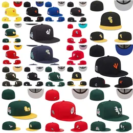 Fitt şapka boyutları fit şapkalı beyzbol futbol snapbacks top tasarımcısı düz şapka ayarlanabilir nakış pamuk kapakları tüm takım logosu açık spor kapalı örgü kapak boyutu 7-8