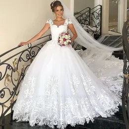 Boho Beach Lace Full Wedding Dresses 2023 Crew Neck a Line Tulle Illusion Cap Sleeves Sweep Sheer Sheer 신부 가운 코트 기차 YD
