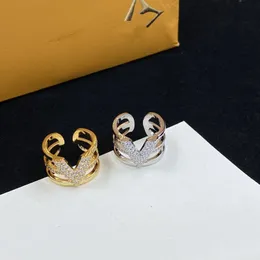 Mit Box Luxurys Designer Band Ringe Mode Männer Frauen Titanium Stahl Gravur Buchstaben Muster Liebhaber Schmuck Diamant Ring kostenlos Größe