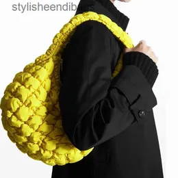 Axelväskor mode quiltade små tygväska designer ruched canvas axel väskor casual nylon vadderade handväskor enkla kvinnliga plånböcker 2023 sacstylisheendibags