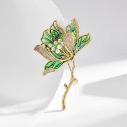 Broches O temperamento elegante delicado moda de moda Crabapple Flower Style Coat Corsage Corsage Broche for Women