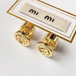 Orecchini designer di lettere di marca dorata 18k per le donne retrò retrò vintage di lusso round cerchio doppio lato indossare orecchie di orecchie cinese per le orecchie di coinvolgimento regalo di fidanzamento