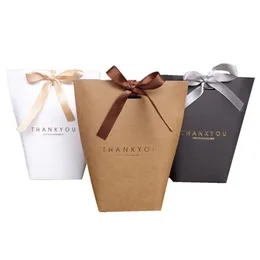 Present Wrap 200pcs Gift Wrap Merci Tack Carton Baking Jewelry Paper Bag With Bow Shop Festival Party Supplies 13.5x16.5cm Drop Deli DHPRT