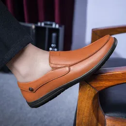 Gai gai gai vintage stil män loafers hand-ing båt man äkta lädermockasin comfy drivskoskor herrar casual skor 240109