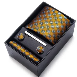 Mix Colors Style Style Wedding Presente Tire Pocket Squares Set Cocondie Box Men Gold Suit Acessórios FIT Business 240109