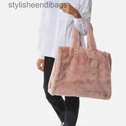ショルダーバッグファッションフェイクファーラージトートバッグデザイナーテディ女性ハンドバッグソフトフラッシュレディバッグ
