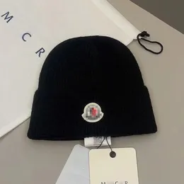 Designer Beanie Hat Sticked Hats Winter Cap Kvinnor Woolen Letter CL Autumn/Winter Fashion Märke Hip Hop Thicked Men's Hat