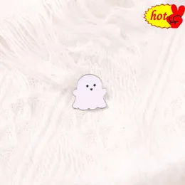 White Ghost Festival Badges Brosches Söt svart mew djur emaljstift denim lapel väska hatt smycken tillbehör för barn