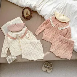 Set di abbigliamento 2024 Set di vestiti per maglione per bambina principessa 0-3 anni Nato per bambini Cardigan lavorato a maglia a maniche lunghe Top Pantaloncini 2 pezzi Abiti primaverili