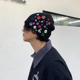 Decorazione con bottoni fatti a mano in maglia invernale Cappelli in pile berretti invernali caldi da esterno per uomo e donna Big Head Skullies Berretti