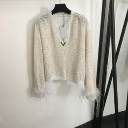 Seksi Derin V Boyun Sweaters Kadınlar Zarif Kazak Modaya Düzenli Tüy Kollu Tişört Dış Mekan Kişilik Cazibesi Sweater